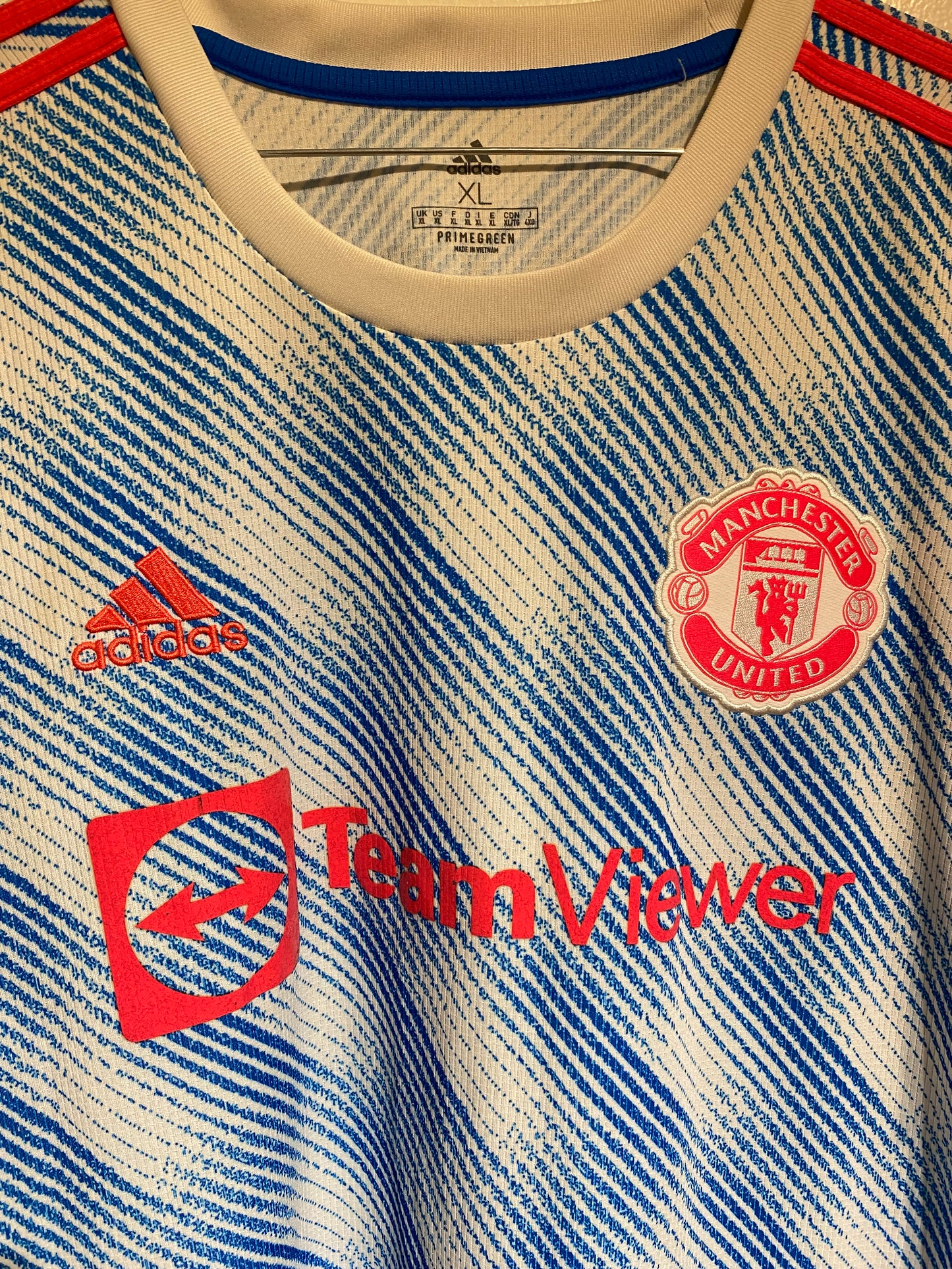 Manchester United “WAN-BISSAKA”